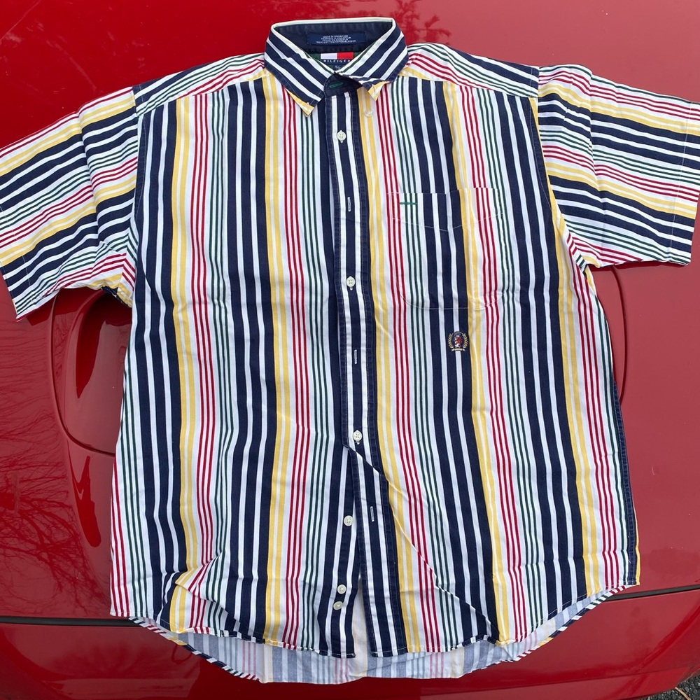 Tommy Hilfiger Polo shirt
Vintage color scheme 
Super clean 
Super crispy 
Sz: S